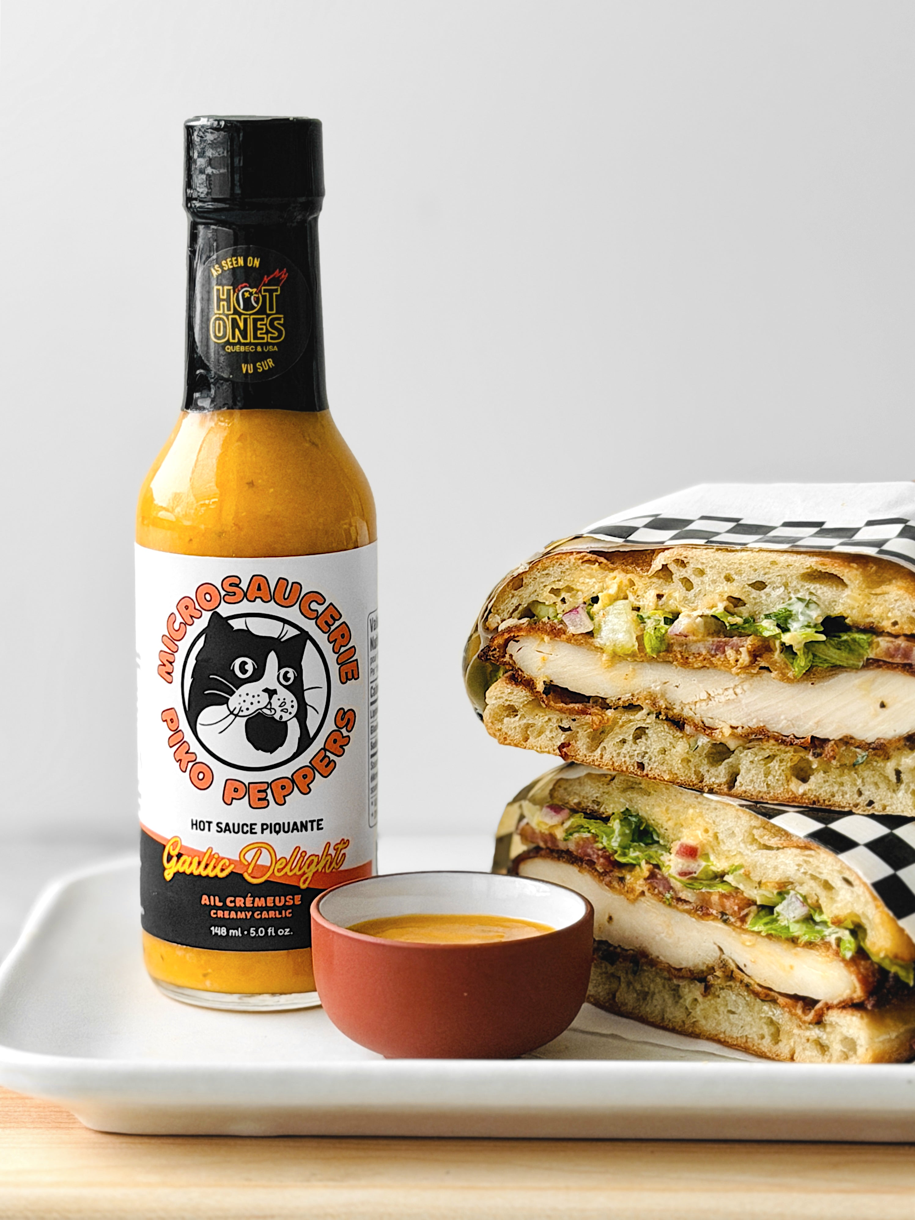 piko-peppers-garlic-delight-sauce-piquante-cr-meuse-l-ail-ferment-e-hot-ones image 4