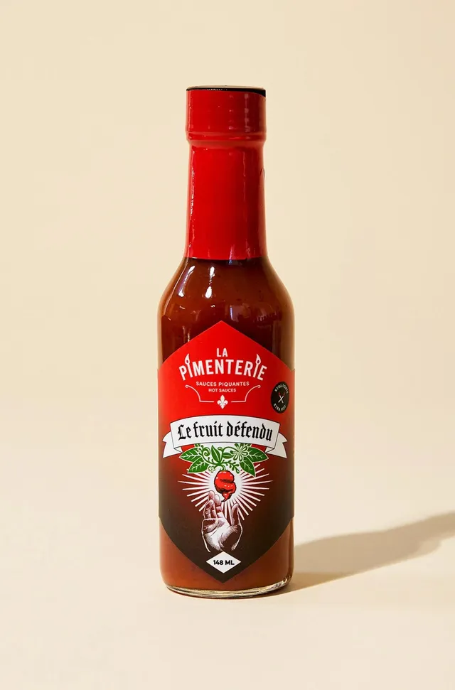 la-pimenterie-le-fruit-d-fendu-extra-forte-sauce-piquante-ferment-e image 1