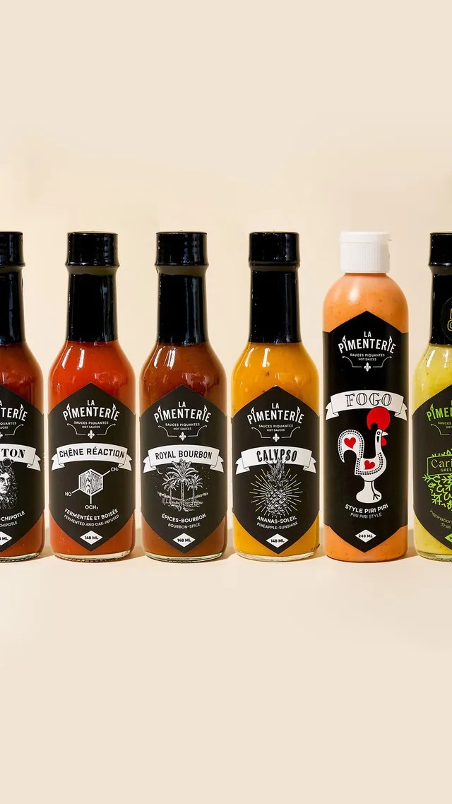 la-pimenterie-coffret-personnalisable-x12-bo-te-de-12-sauces-piquantes-au-choix image 1