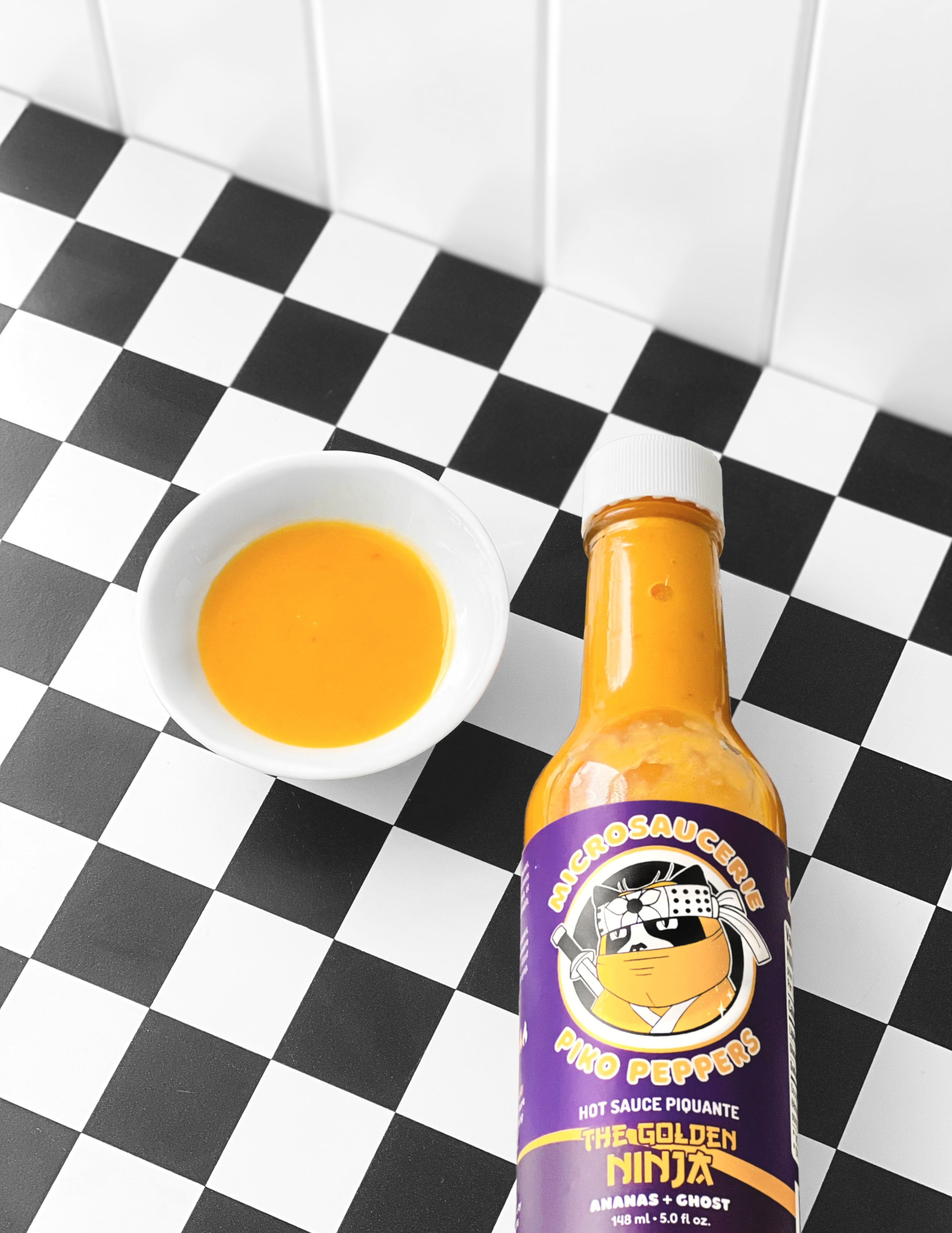 piko-peppers-golden-ninja-sauce-piquante-ananas-ghost-dition-limit-e image 3