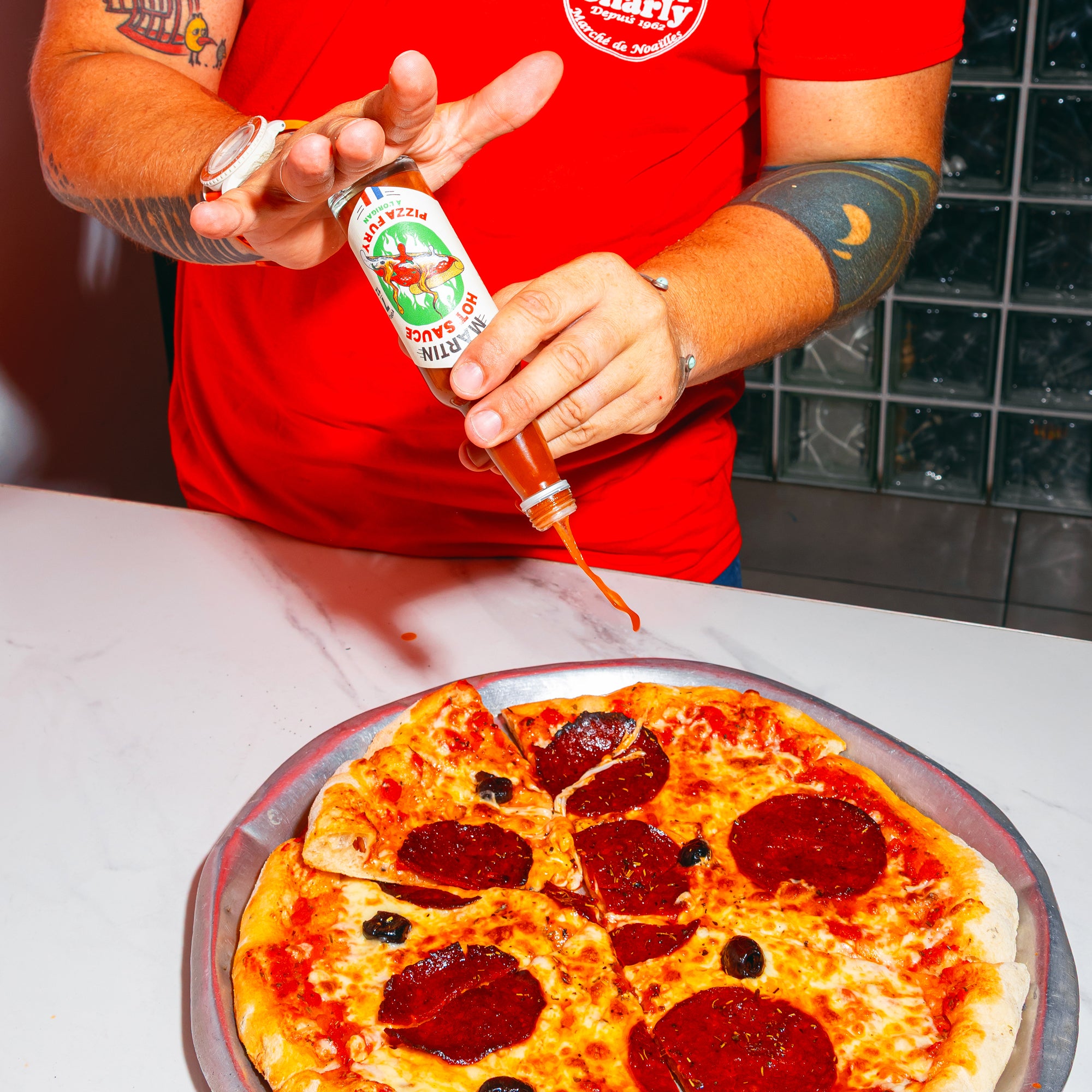 maison-martin-pizza-fury-sauce-piment-e-pizza-ail-romarin-origan image 5