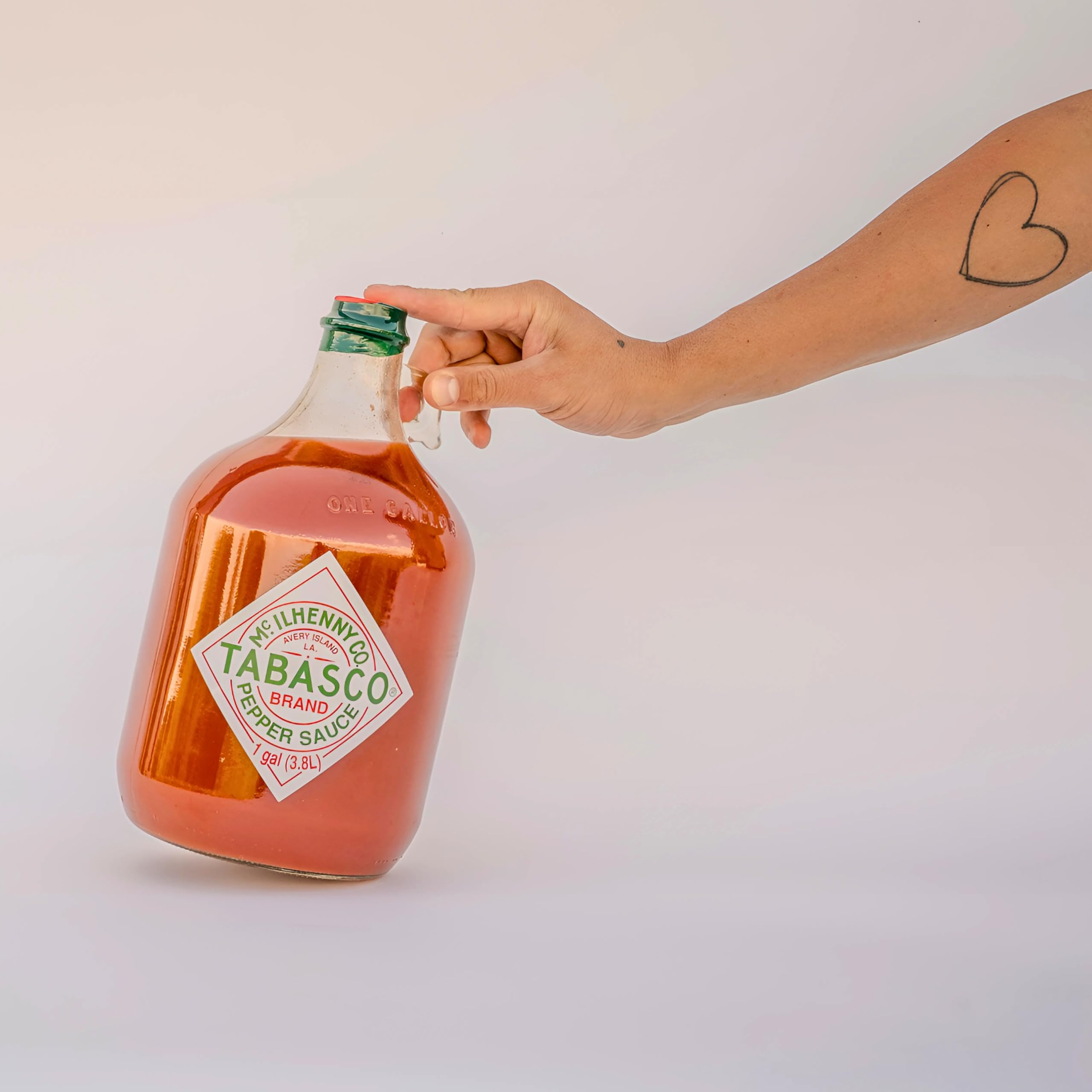 tabasco-original-red-sauce-piment-rouge-3-78-l-avec-pompe image 4